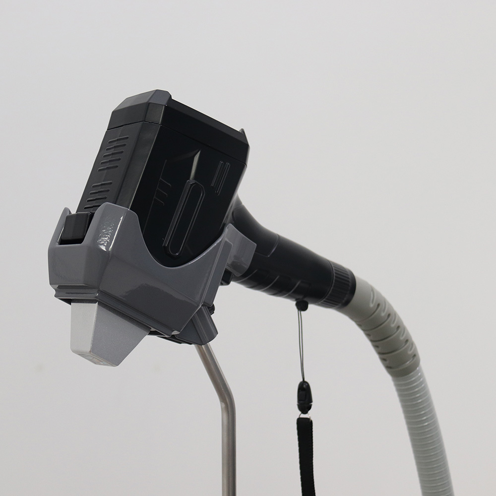 Remoção de cabelo a laser de diodo triplo 755 808 1064 Máquina a laser
